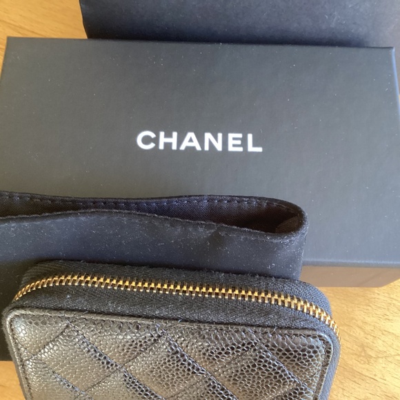 Chanel Caviar Quilted Classic Zipped Coin Purse - Picture 7 of 7